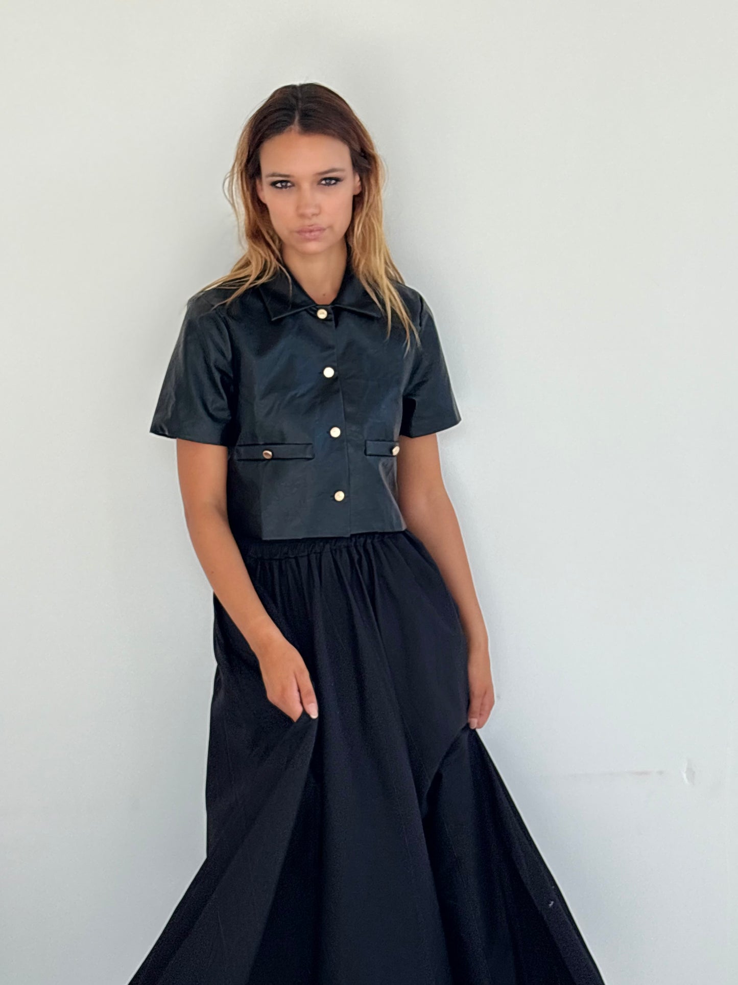 Haut en cuir noir