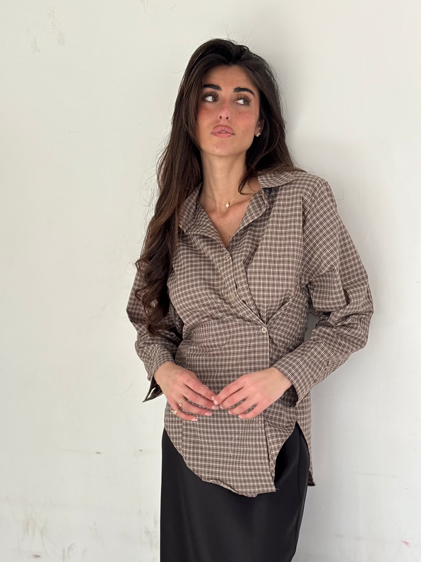 Chemise cintrée à bouton