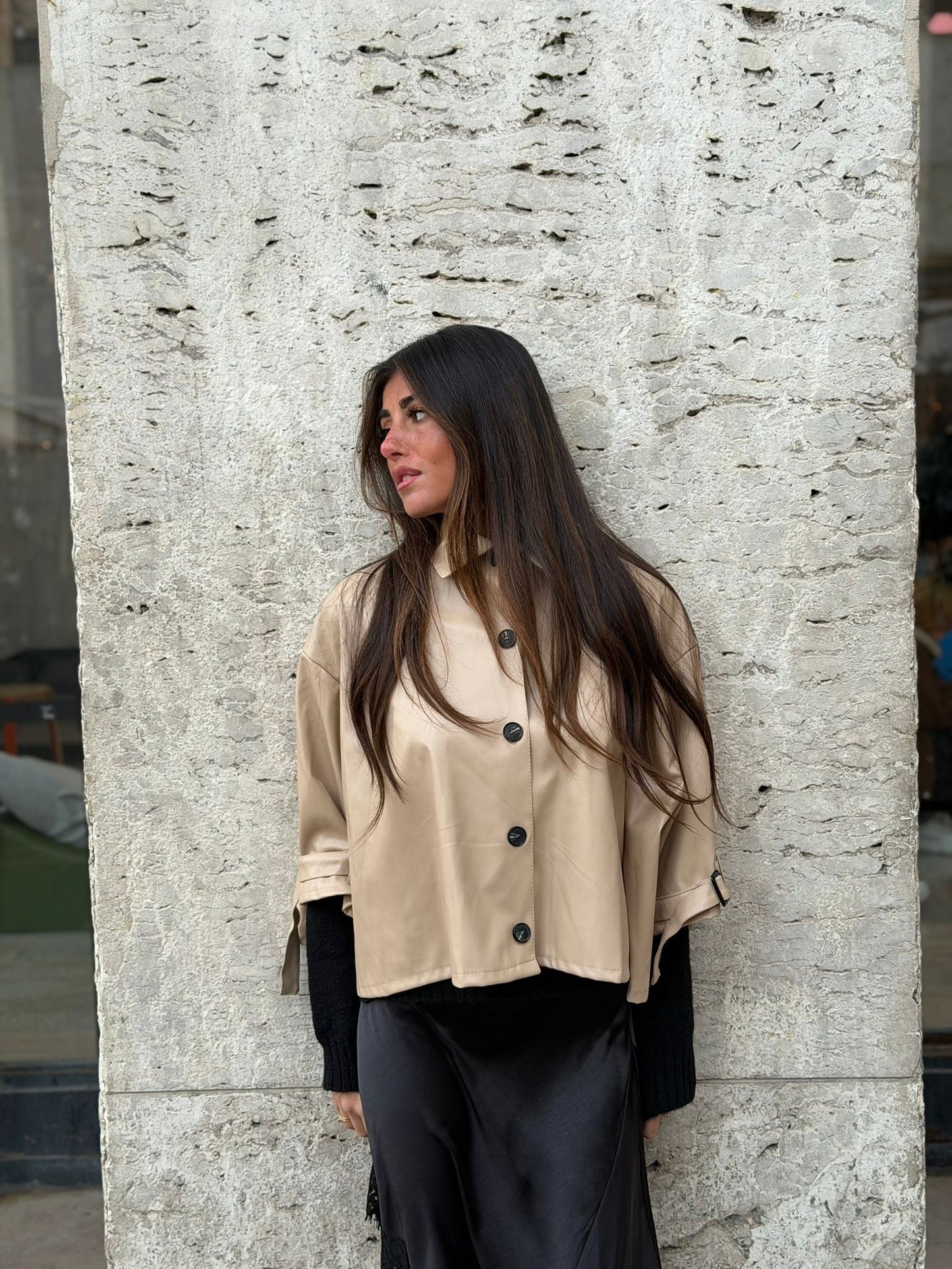 Cape en cuir beige