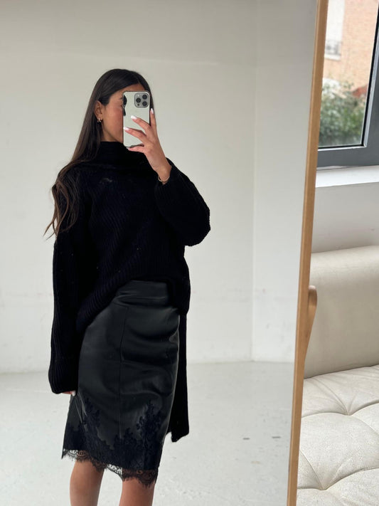 Pull à écharpe noire