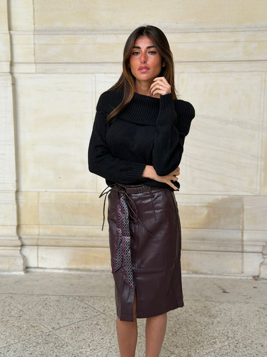 Jupe trapèze en cuir bordeaux avec ceinture